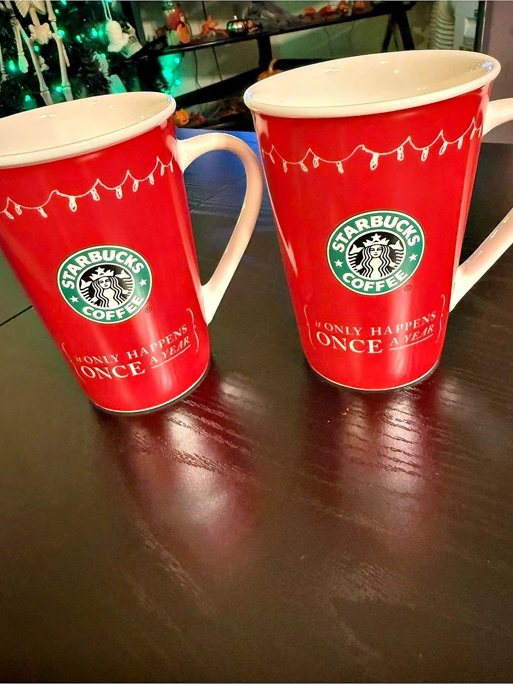 2005 Starbucks It Only Happens Once A Year Red Christmas Stocking Mug